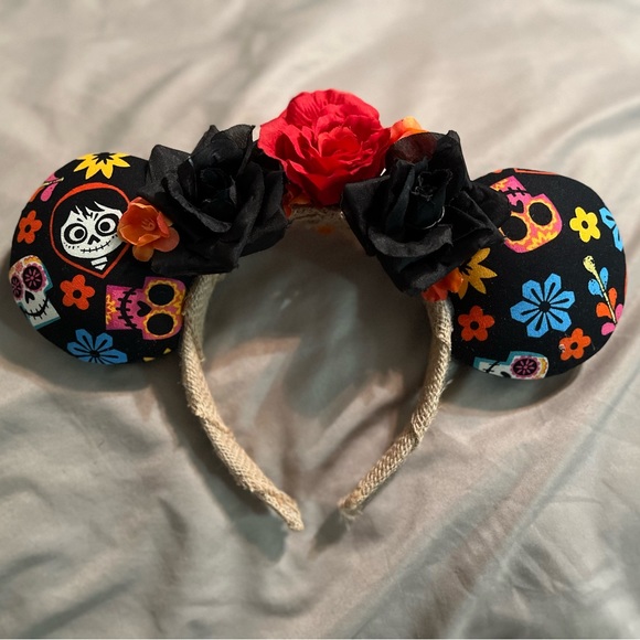 Coco inspired Minnie Mouse ears - Picture 7 of 9